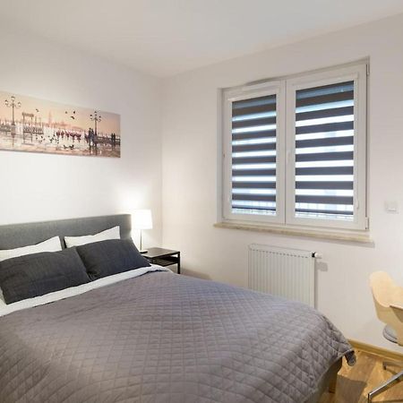 Zablocie Cozy Escape Apartment Krakow Luaran gambar