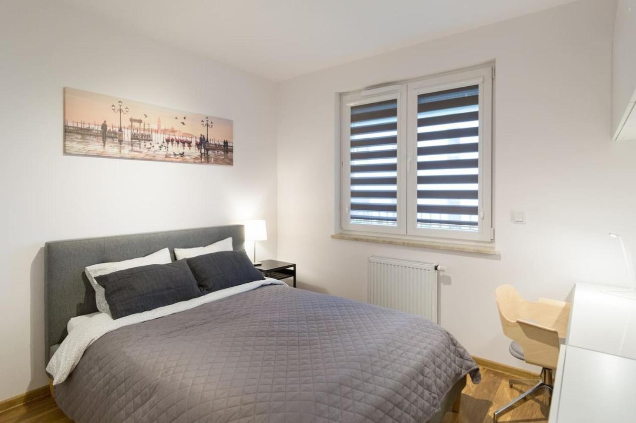 Zablocie Cozy Escape Apartment Krakow Luaran gambar